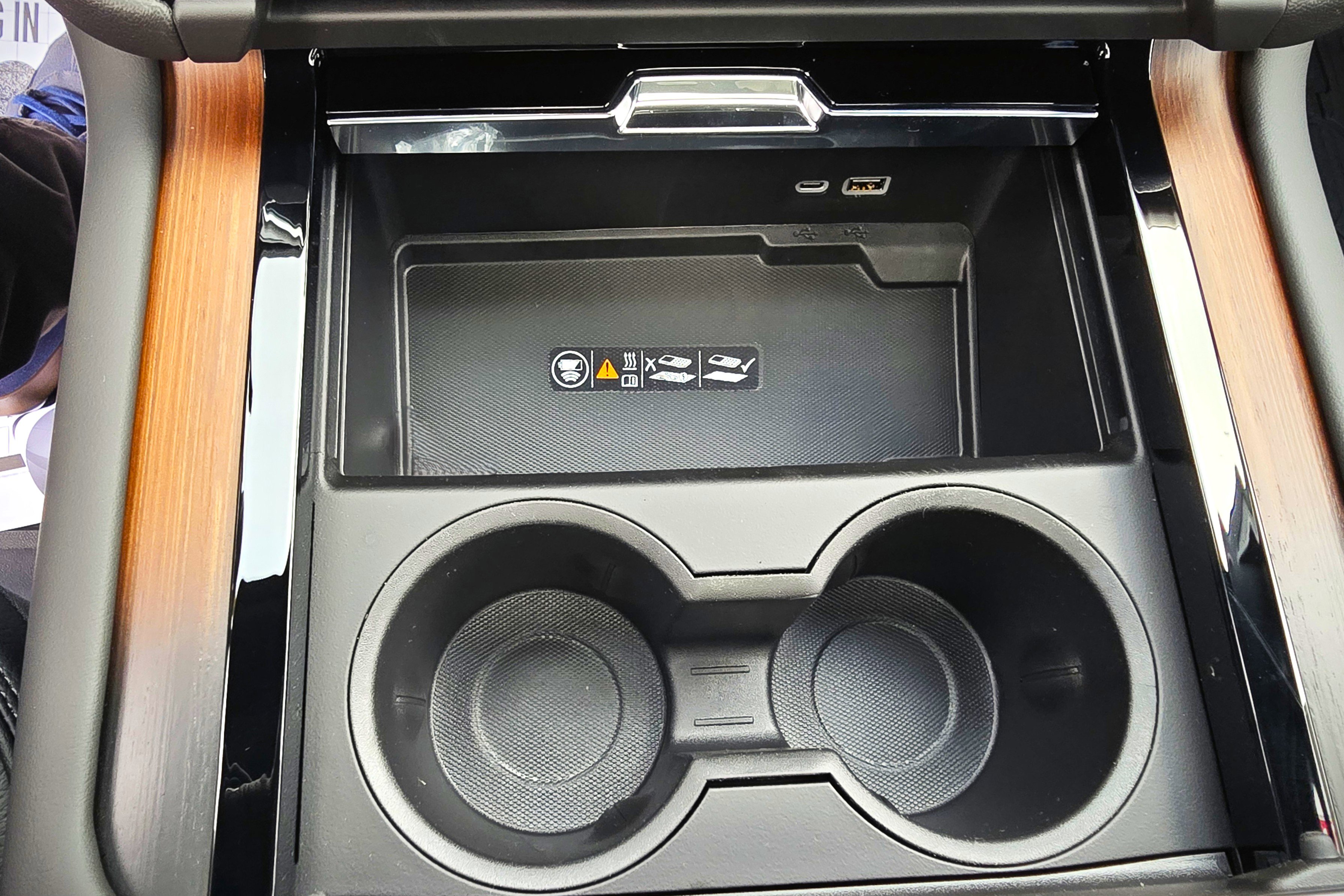 New 2026 GMC Yukon XL Denali w/ Sun & Power Step Package image 35