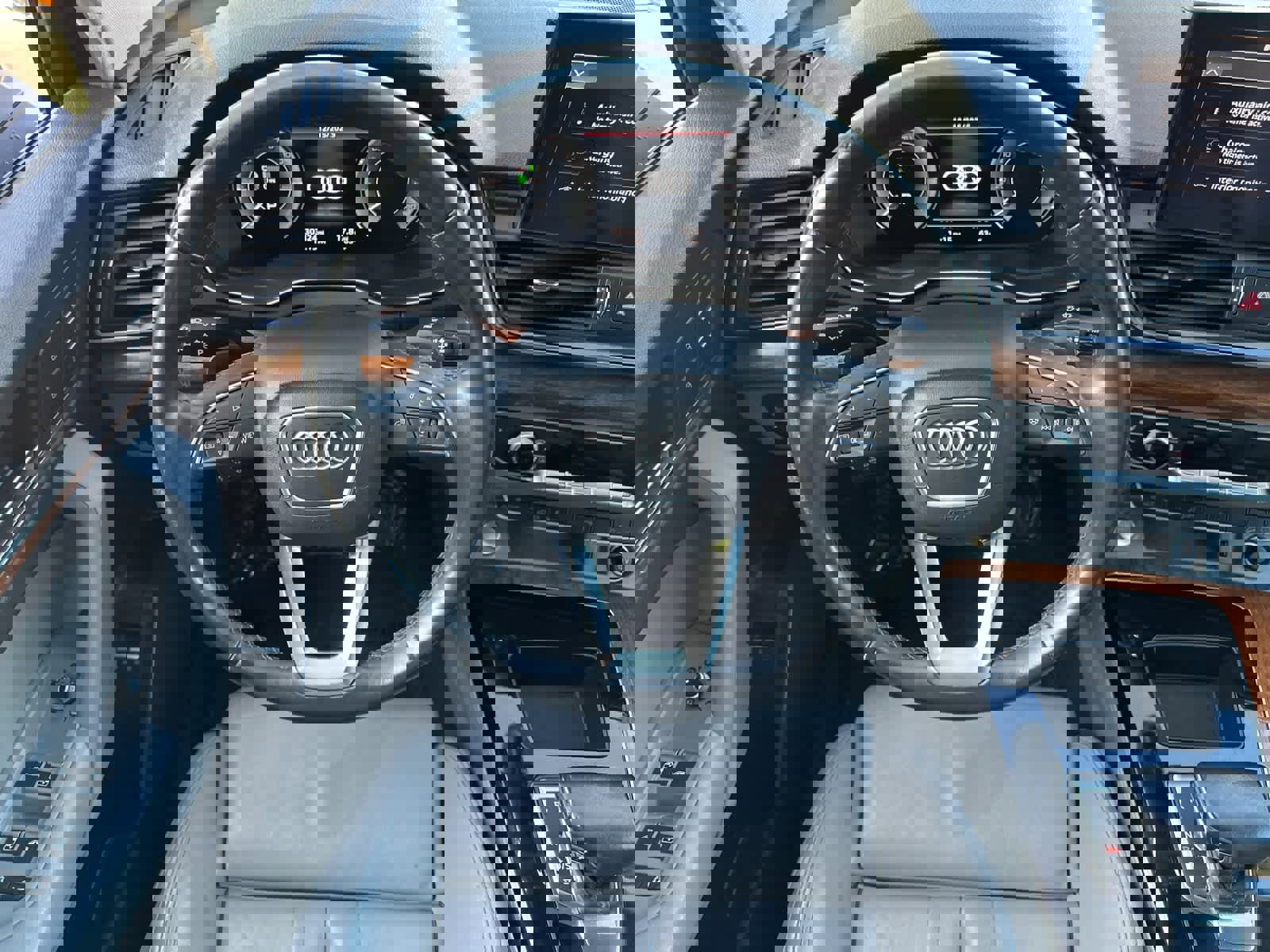 Used 2022 Audi Q5 e Premium w/ Convenience Package image 13