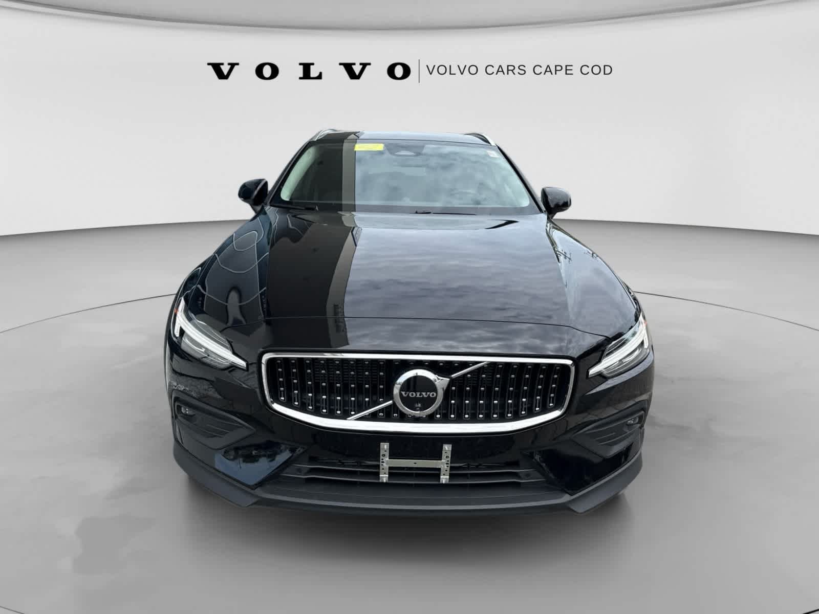 Used 2026 Volvo V60 B5 Cross Country Ultra w/ Protection Package Premier AWD/4WD image 37