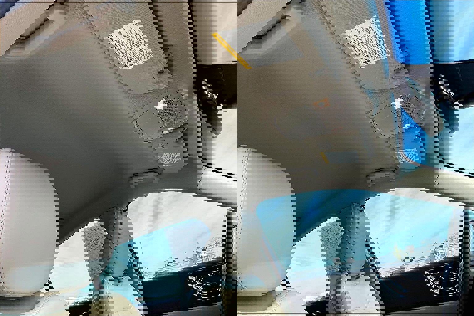 Used 2019 Lincoln Continental Select image 27