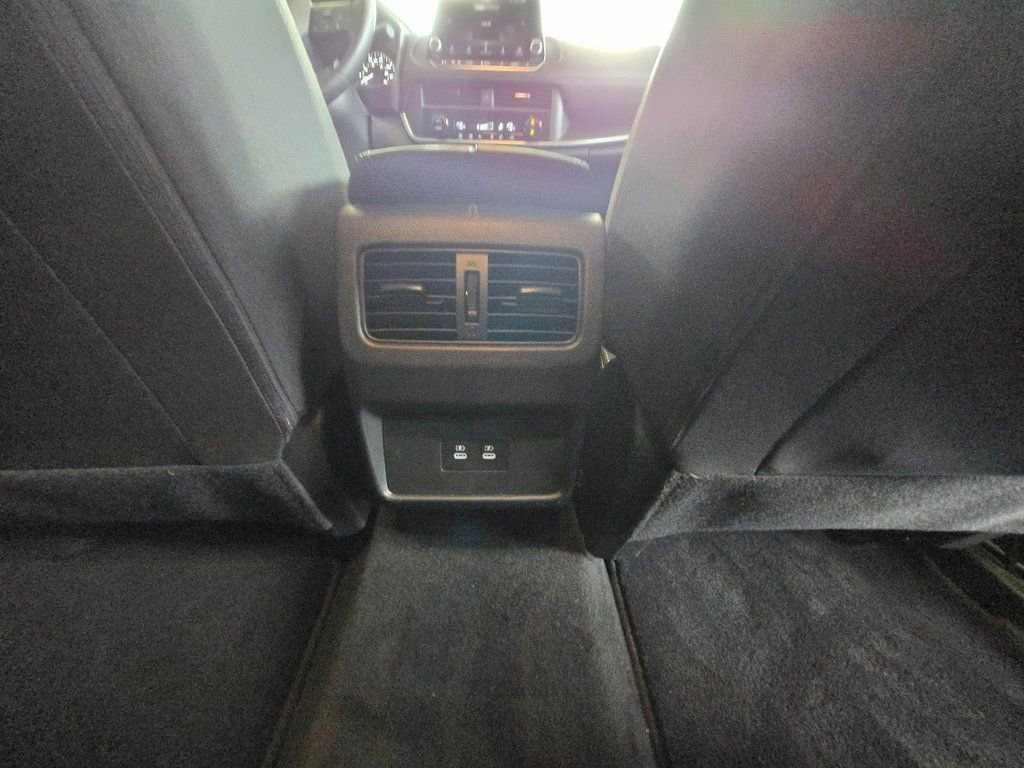 Used 2025 Nissan Rogue SV image 25