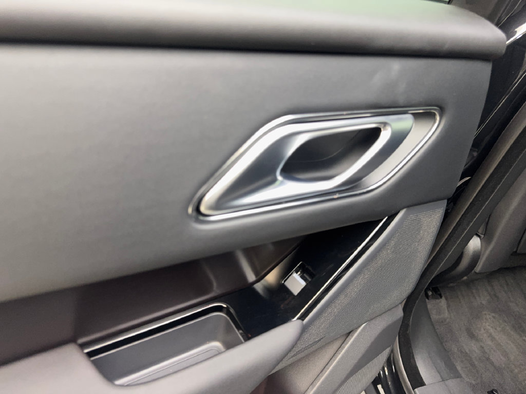 Used 2026 Land Rover Range Rover Velar Dynamic SE AWD/4WD image 40