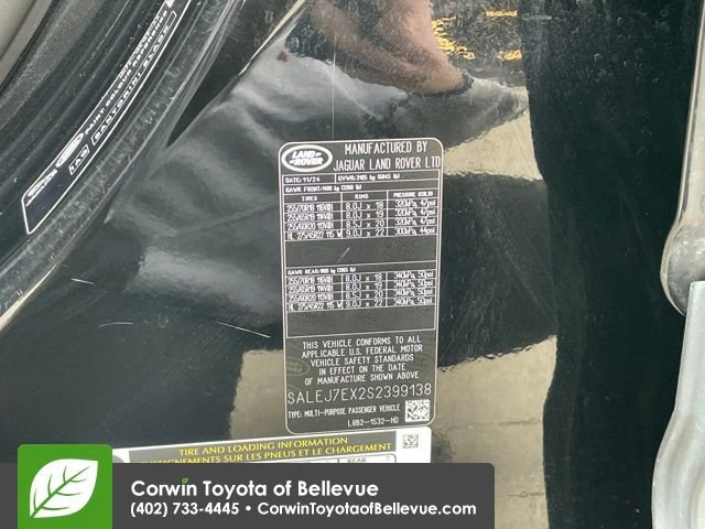 Used 2025 Land Rover Defender 110 S image 24