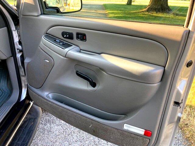 Used 2004 GMC Yukon XL SLT w/ Preferred Equipment Group image 33