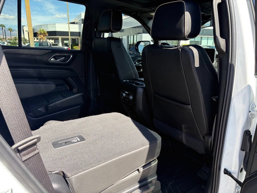 Used 2024 GMC Yukon SLT w/ SLT Premium Package AWD/4WD image 31
