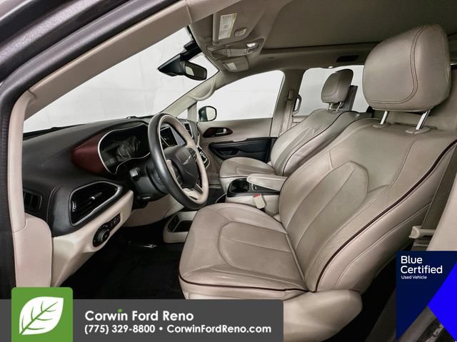 Used 2017 Chrysler Pacifica Limited FWD image 26