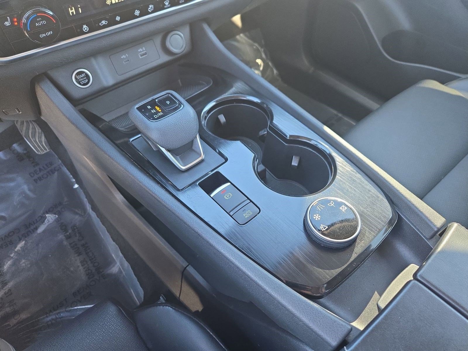 Used 2021 Nissan Rogue SV w/ Premium Package image 18