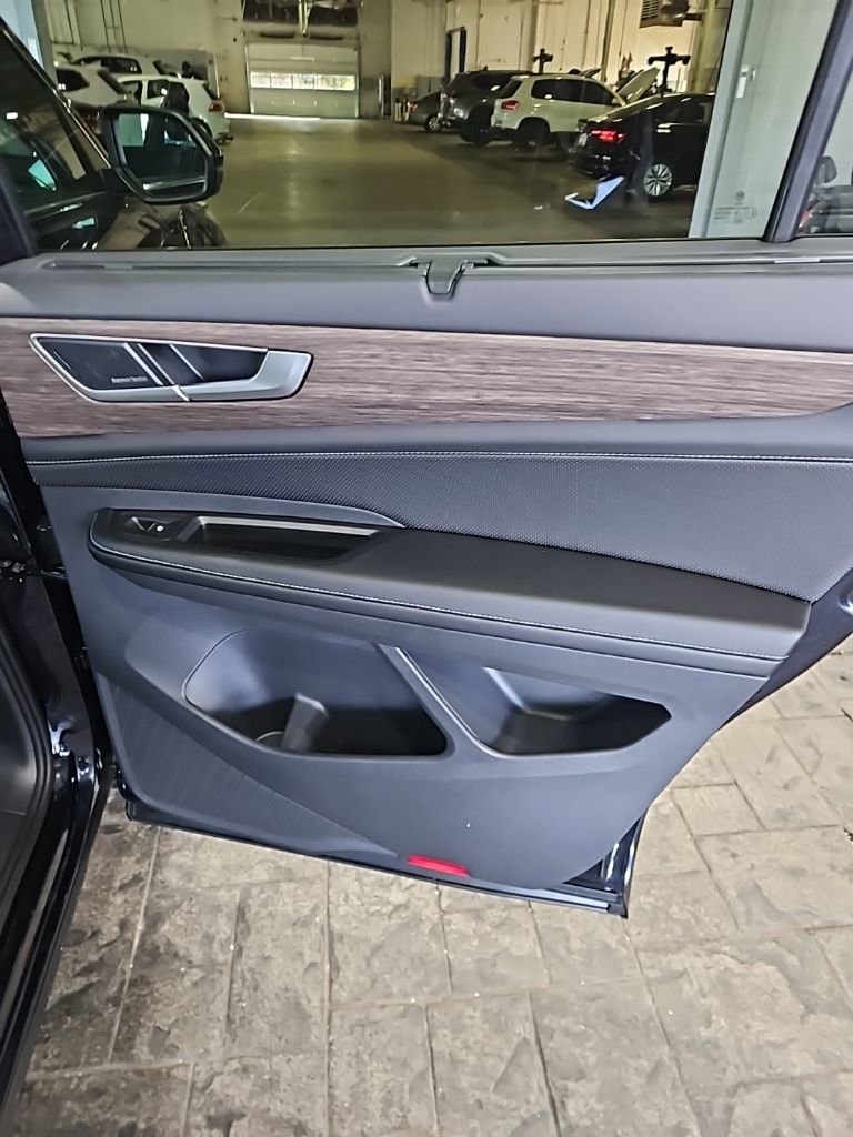 New 2026 Volkswagen Atlas SEL Premium R-Line image 15