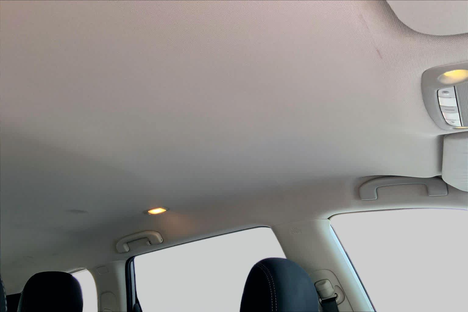 Used 2019 Nissan Pathfinder SV AWD/4WD image 13