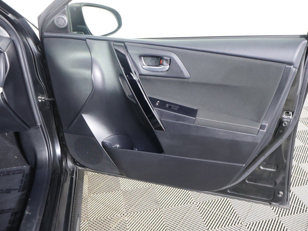 Used 2017 Toyota Corolla iM image 19