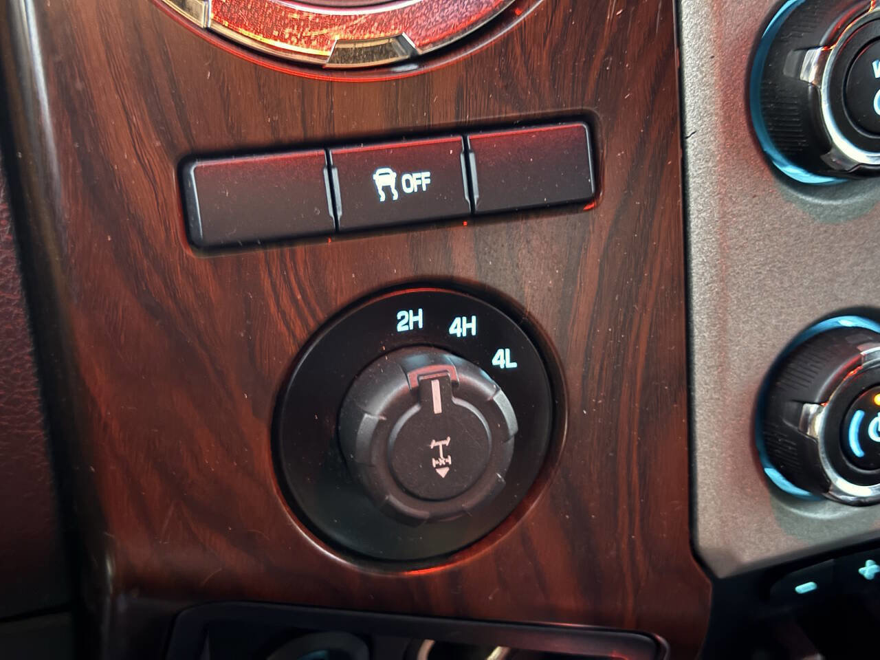 Used 2016 Ford F250 Lariat w/ Lariat Ultimate Package image 20