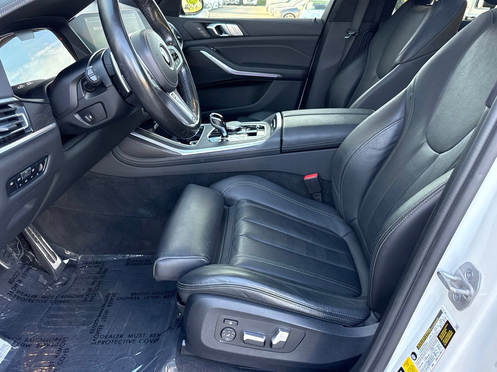 Used 2022 BMW X7 xDrive40i w/ M Sport Package AWD/4WD image 24