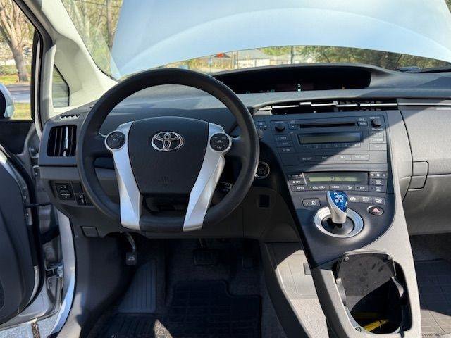 Used 2010 Toyota Prius One image 22