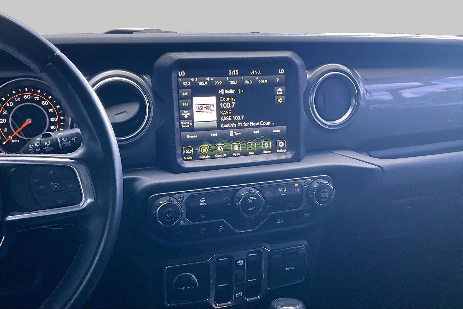 Used 2022 Jeep Wrangler Unlimited Sahara AWD/4WD image 7