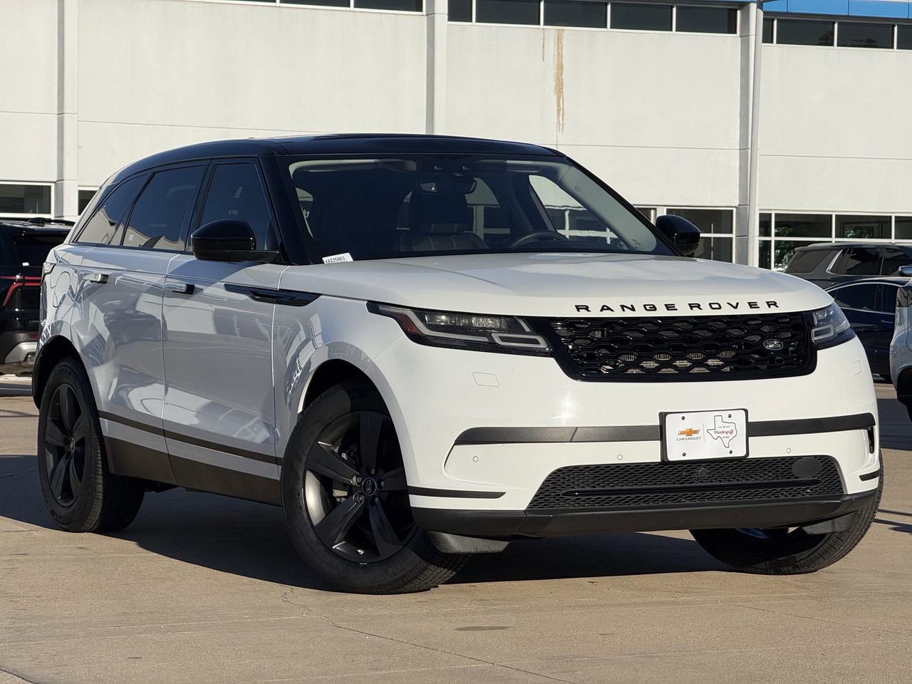 Used 2019 Land Rover Range Rover Velar S image 2