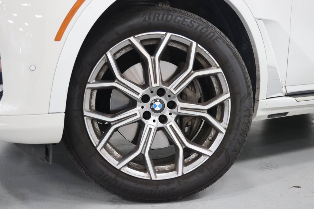 Used 2022 BMW X7 xDrive40i w/ Executive Package AWD/4WD image 11