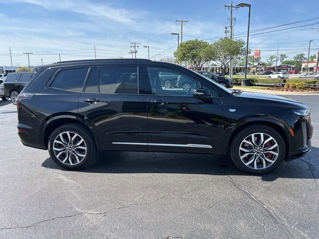 Certified 2024 Cadillac XT6 Sport w/ LPO, Floor Liner Package AWD/4WD image 5
