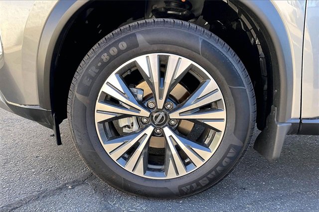 Certified 2022 Nissan Rogue SV w/ SV Premium Package image 8