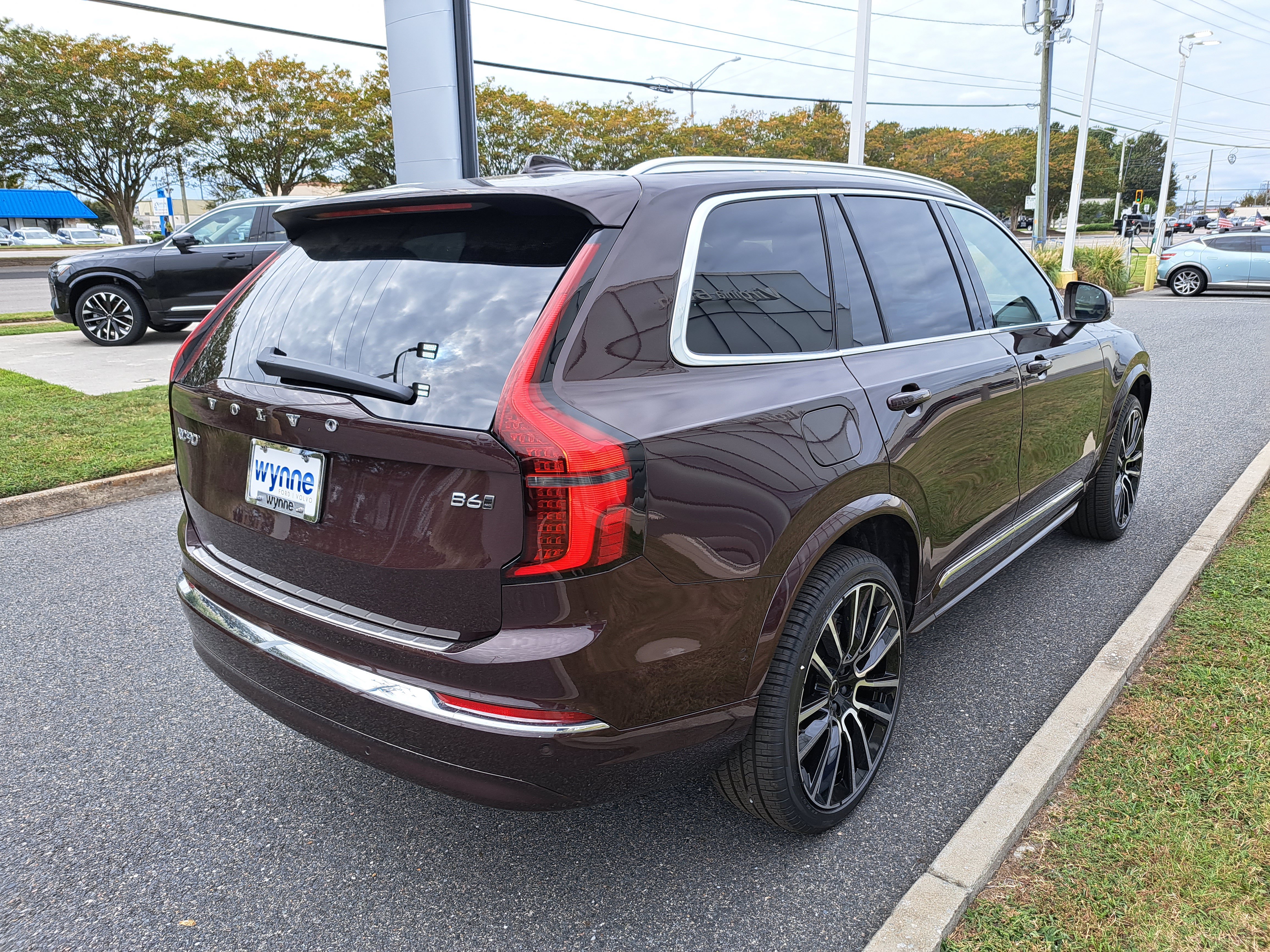 New 2027 Volvo XC90 B6 Plus AWD/4WD image 3