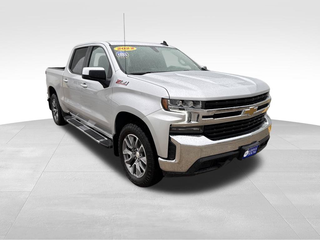 Used 2022 Chevrolet Silverado 1500 LT w/ Z71 Off-Road Package AWD/4WD image 4