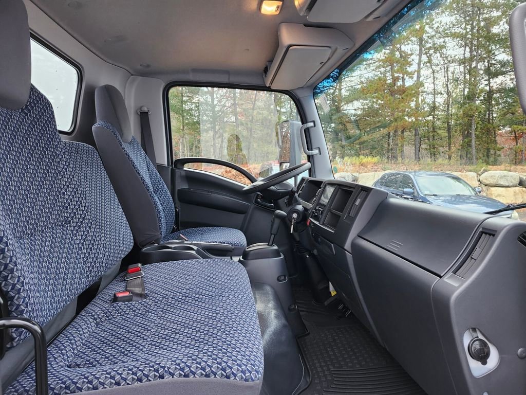 New 2025 Chevrolet Low Cab Forward 5500XG RWD image 9