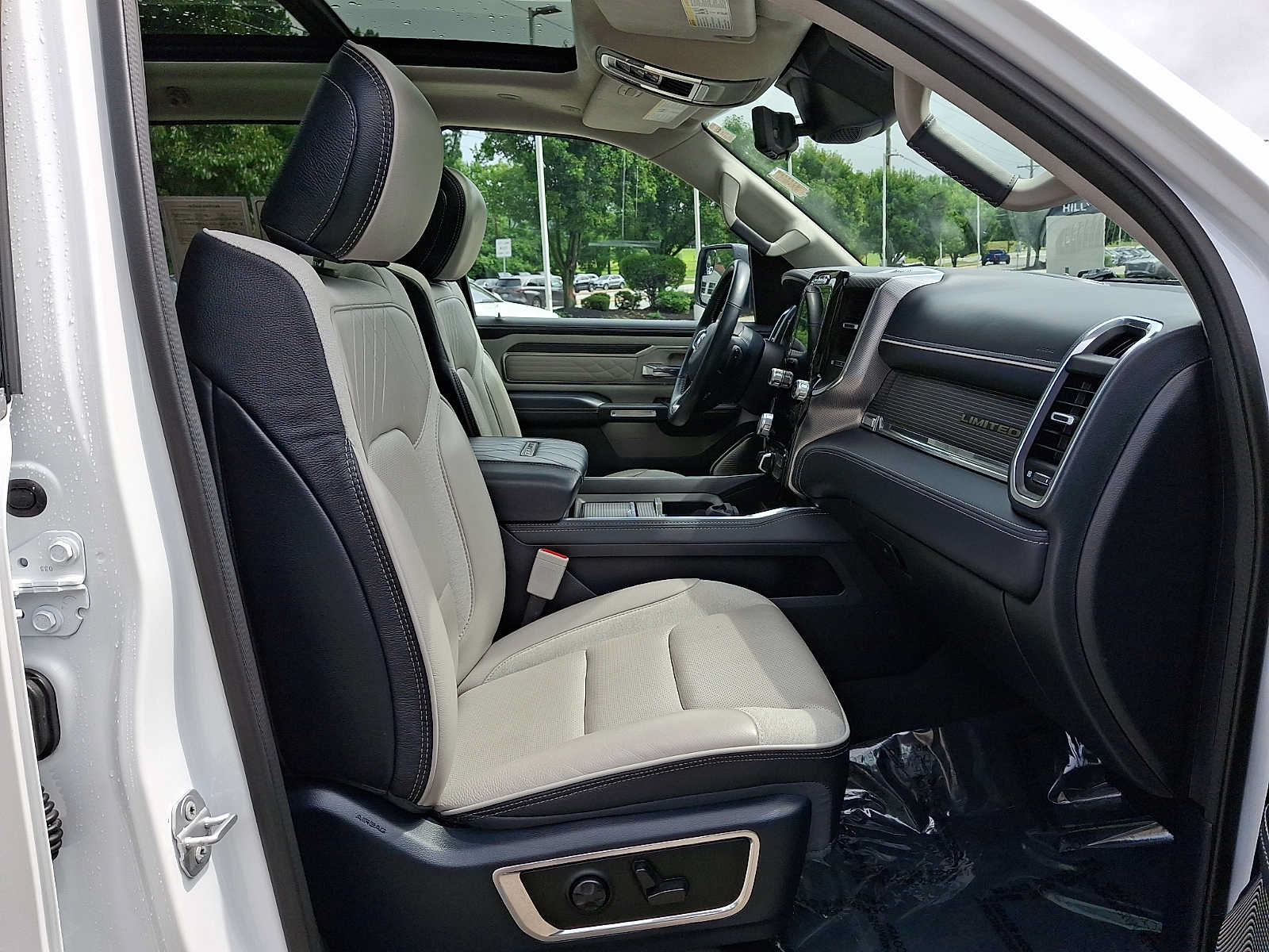 Used 2023 RAM 1500 Limited AWD/4WD image 20