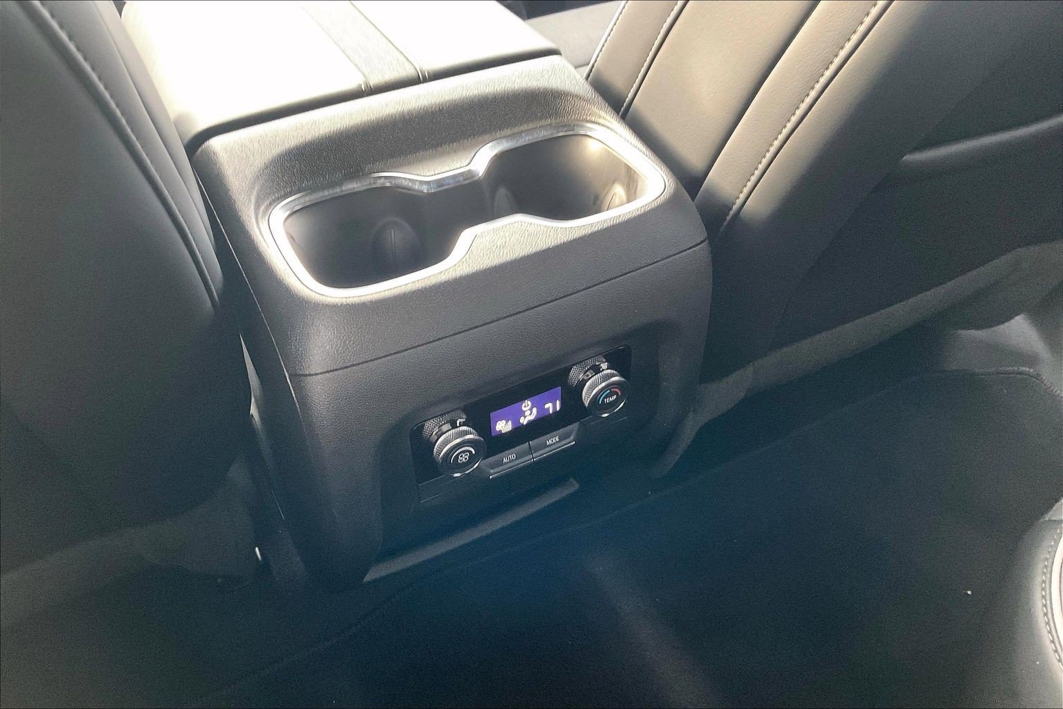 Used 2026 Buick Enclave Preferred AWD/4WD image 31