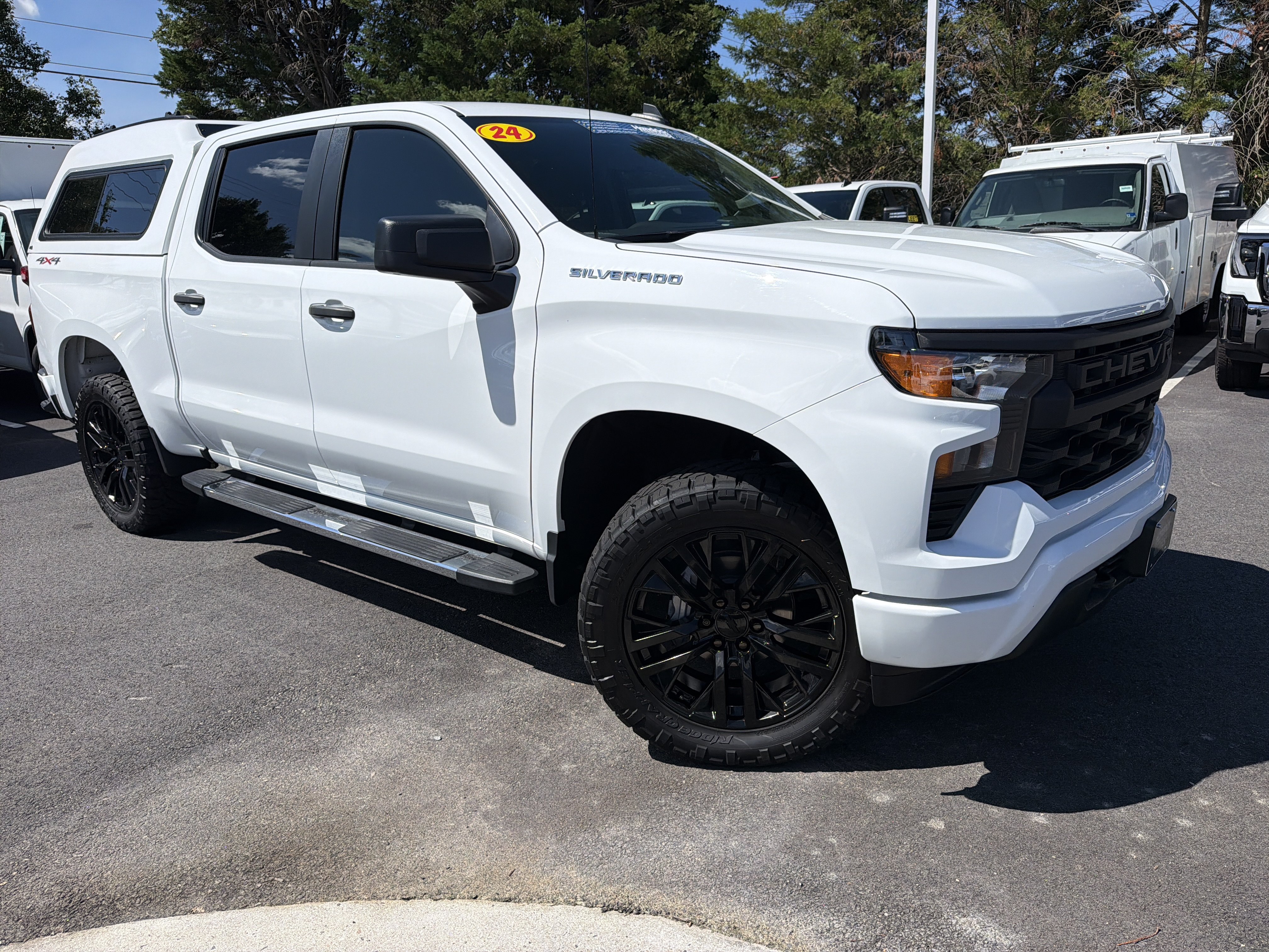 Used 2024 Chevrolet Silverado 1500 Custom AWD/4WD image 2