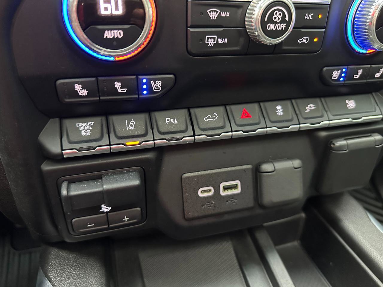 Used 2022 GMC Sierra 3500 Denali image 50