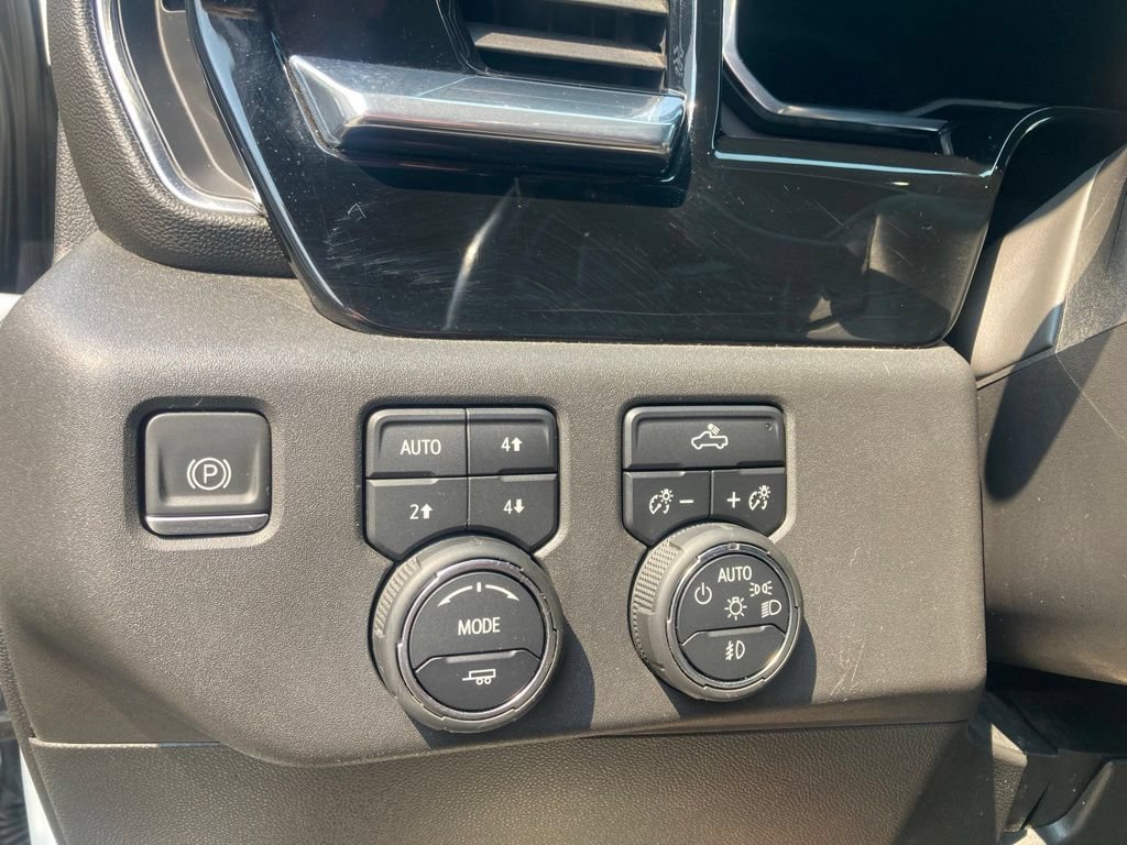 Certified 2022 Chevrolet Silverado 1500 LT Trail Boss w/ Convenience Package II AWD/4WD image 27