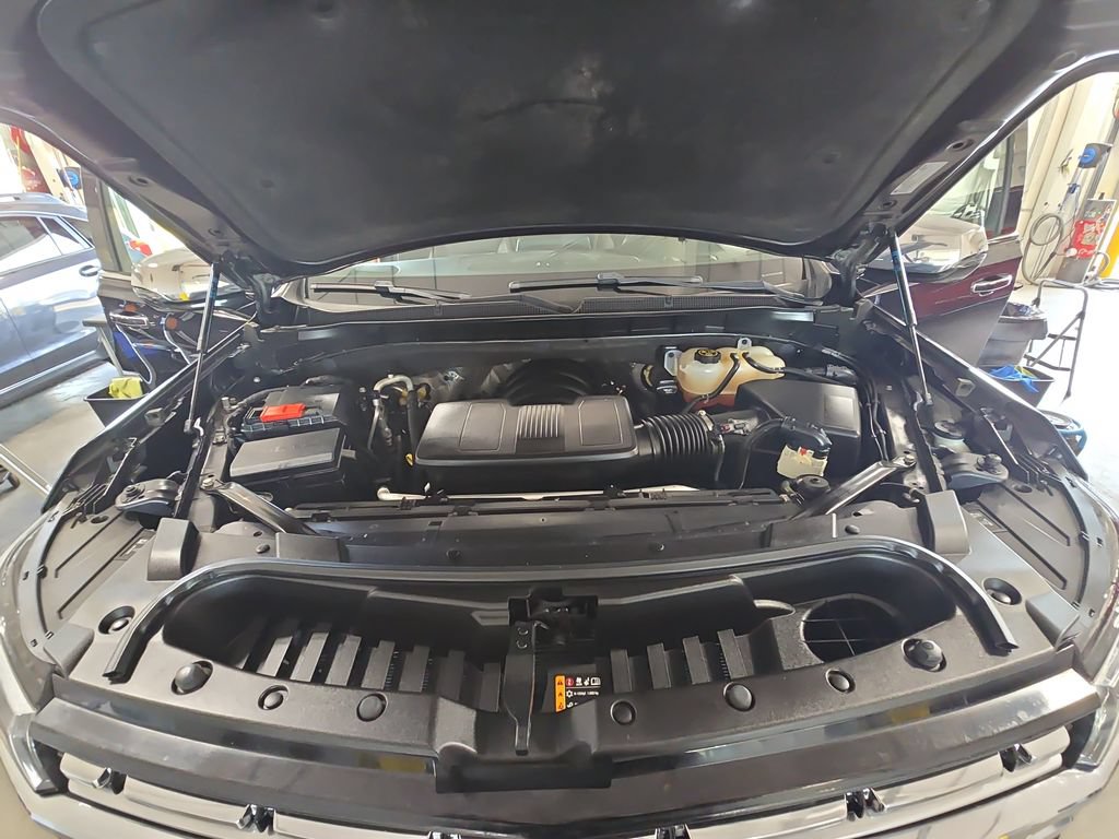Certified 2023 Chevrolet Suburban Premier AWD/4WD image 32