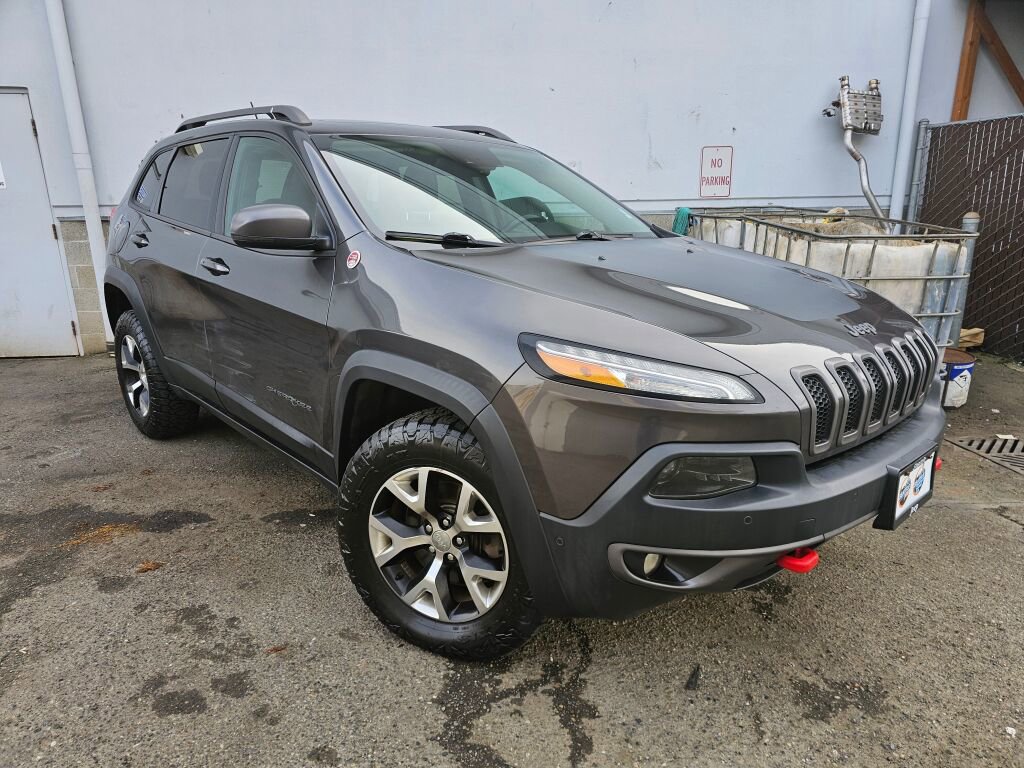 Used 2015 Jeep Cherokee Trailhawk w/ Comfort/Convenience Group image 1