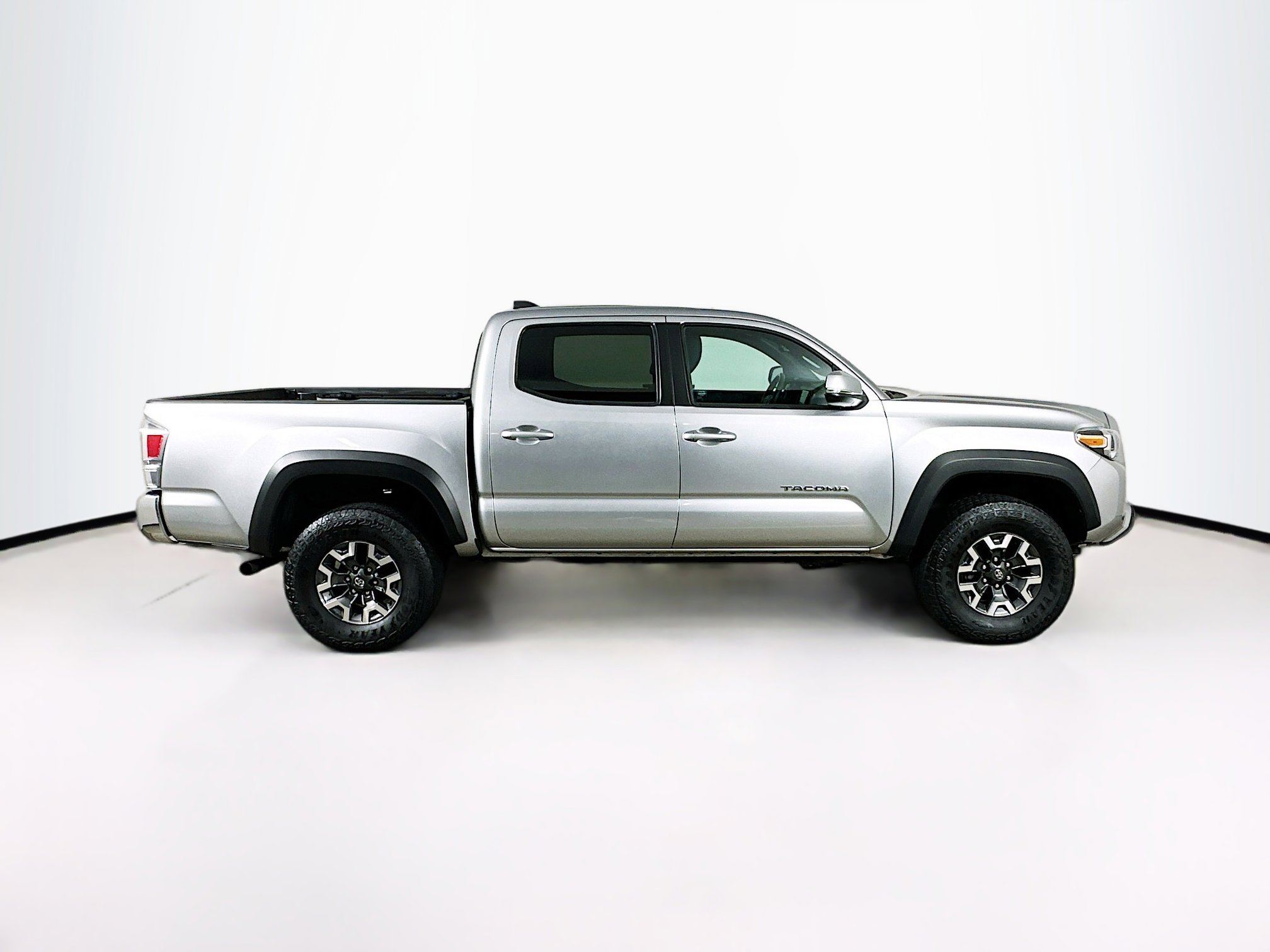 Used 2023 Toyota Tacoma TRD Off-Road image 10