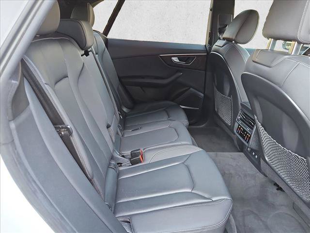 Used 2019 Audi Q8 Premium Plus w/ Premium Plus AWD/4WD image 18