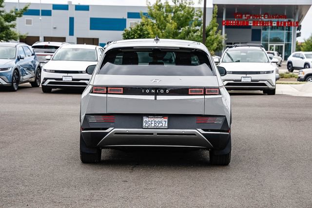 Certified 2023 Hyundai Ioniq 5 SEL w/ Cargo Package RWD image 4