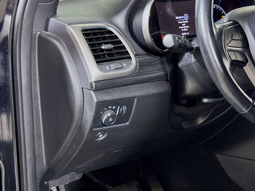 Used 2019 Jeep Grand Cherokee Altitude RWD image 8