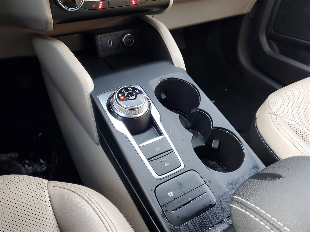 Used 2020 Ford Escape SE Sport image 30