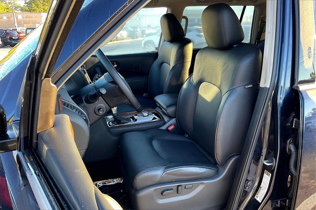 Used 2024 Nissan Armada SL w/ Captain's Chairs Package image 25
