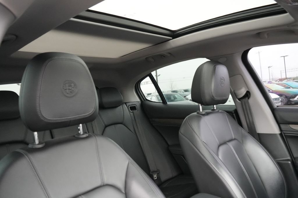 Used 2020 Alfa Romeo Stelvio Ti w/ Active Blind Spot Package image 14