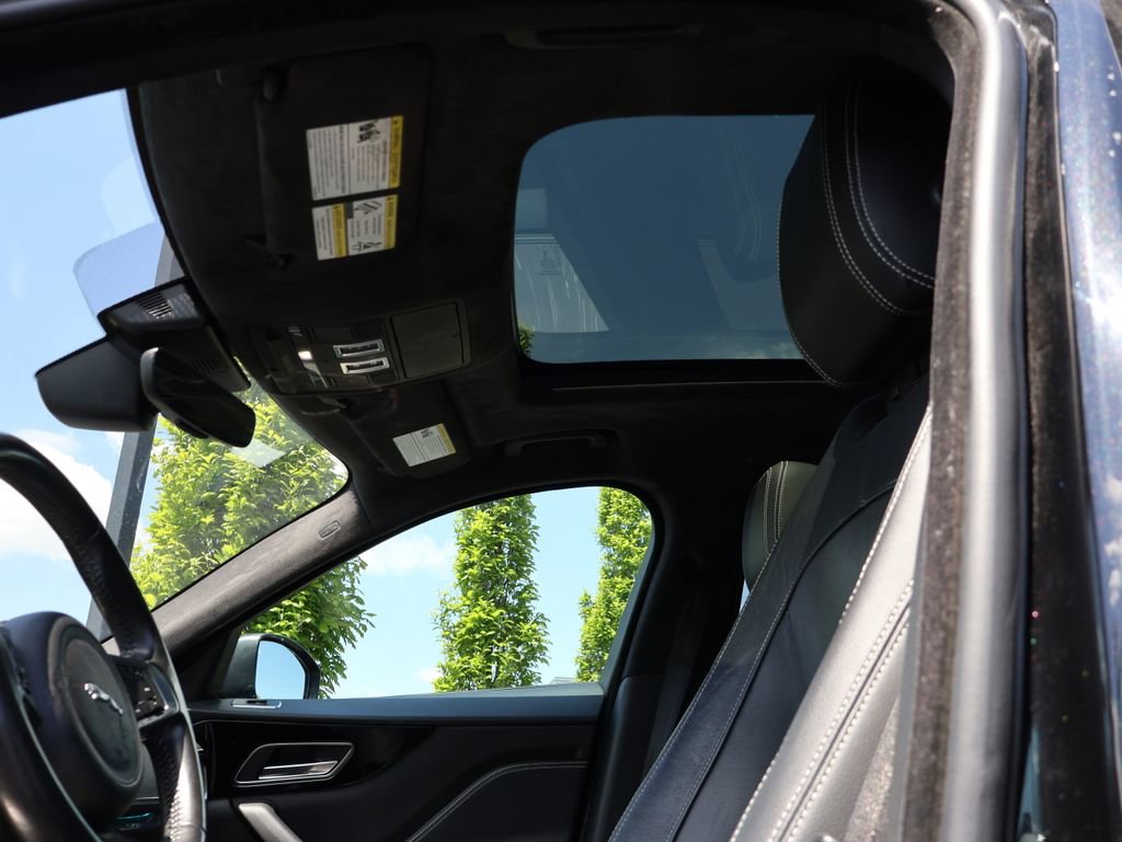 Used 2019 Jaguar F-PACE R-Sport AWD/4WD image 21