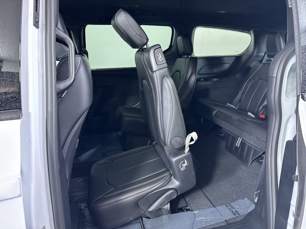 New 2026 Chrysler Pacifica Select w/ S Appearance Package AWD/4WD image 33