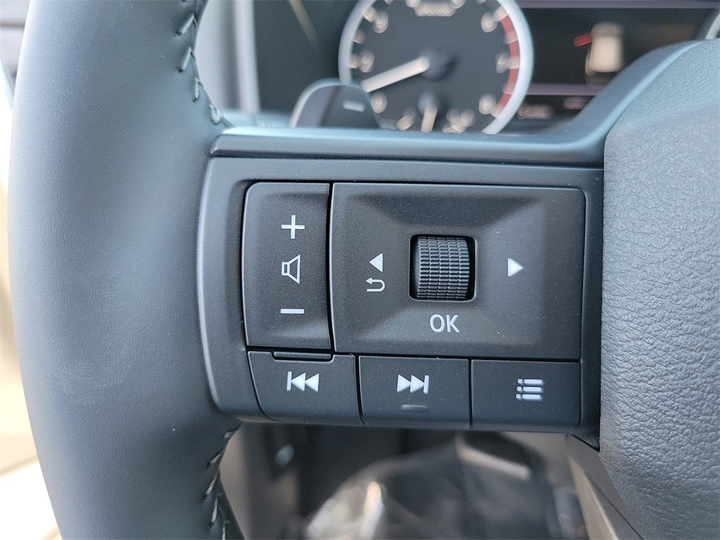 New 2026 Nissan Rogue SV image 5