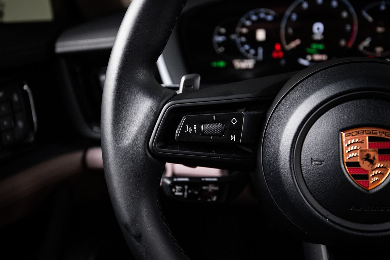 Certified 2026 Porsche Panamera 4 E-Hybrid AWD/4WD image 17
