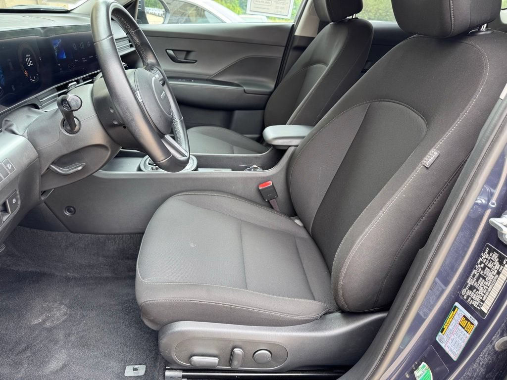 Certified 2025 Hyundai Kona SEL AWD/4WD image 8