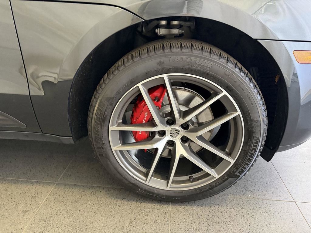 Certified 2022 Porsche Macan S image 13