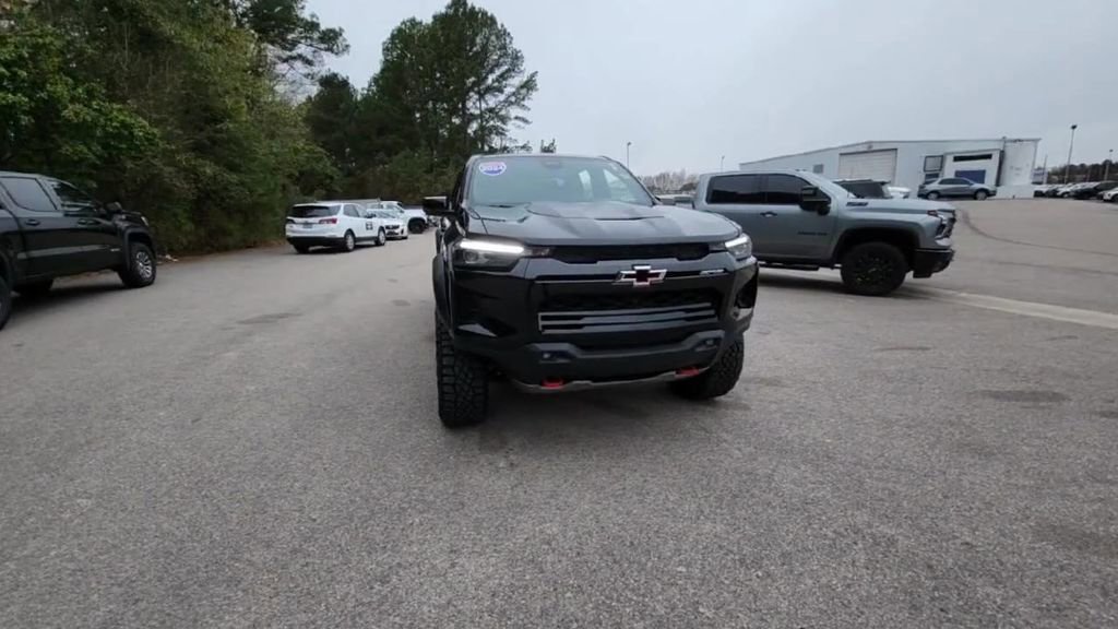 Used 2024 Chevrolet Colorado ZR2 w/ Technology Package image 8