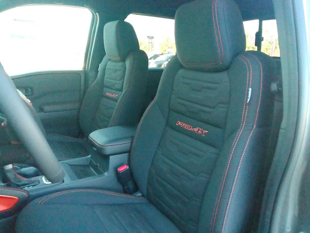 New 2026 Nissan Frontier PRO-4X w/ Pro-4x Convenience Package image 10