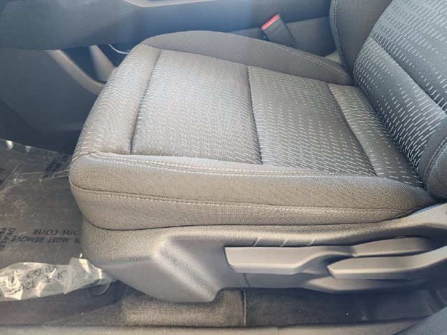 Used 2026 Chevrolet Equinox LT FWD image 25