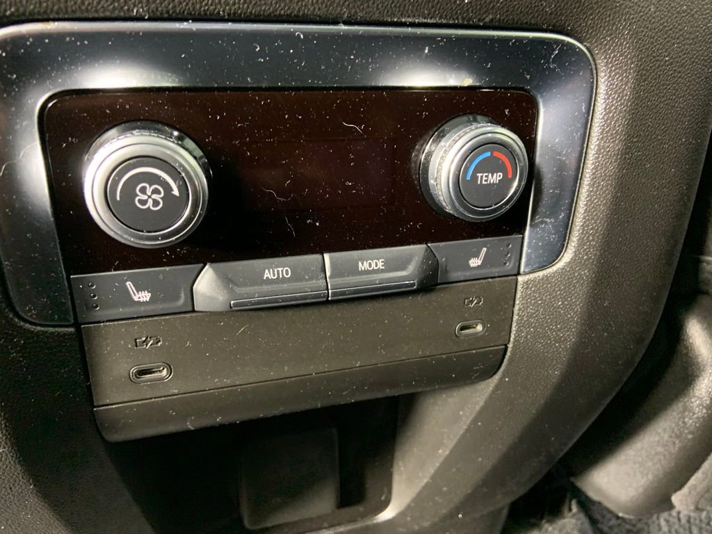 Used 2025 GMC Yukon Denali w/ Sun & Power Step Package image 27