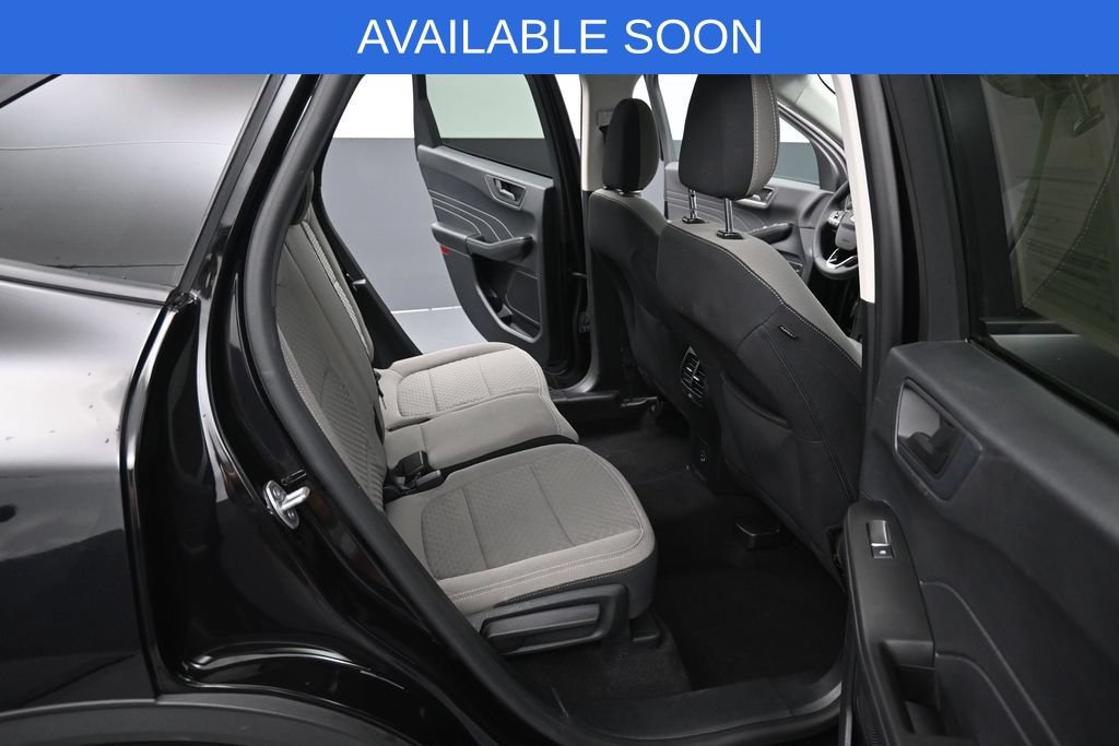 Used 2022 Ford Escape SE w/ SE Sport Appearance Package AWD/4WD image 30
